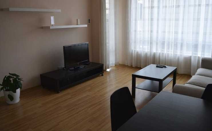 Дава се под наем Двустаен апартамент в София, Студентски град - 55 кв.м за 700 € - Снимка #1