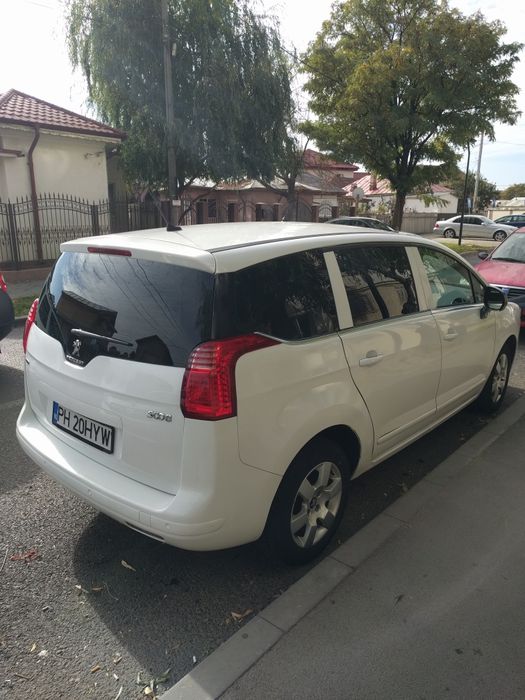 Vând Peugeot 5008 . 2015 motor 1.6 diesel