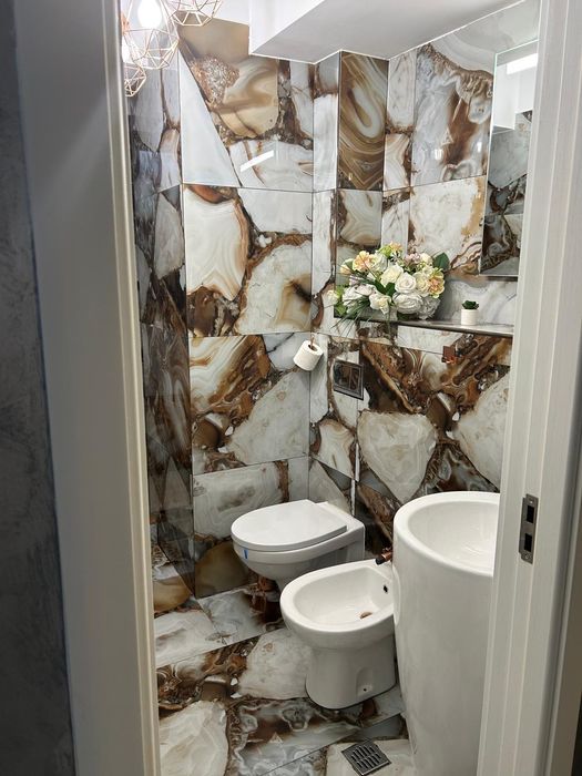 Închiriez apartamente cu 2 camere zona Eforie Nord