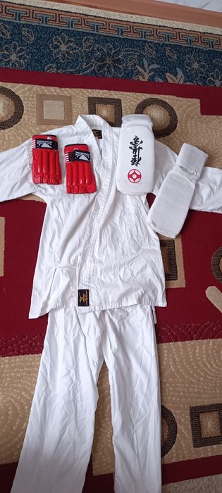 Кимоно ,шингарки ,футы все в хорошем состоянии