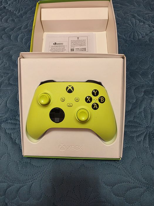 Controller + casti + boxă portabilă