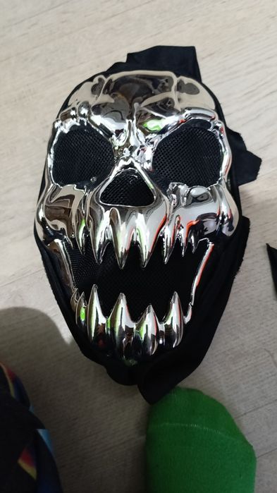 Маска на хэллоуин