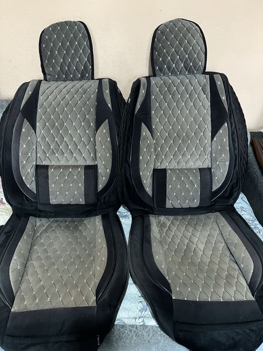 Продам комплект чехлов на автомобиль