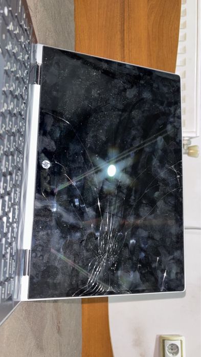Продавам на части HP Pavilion x360