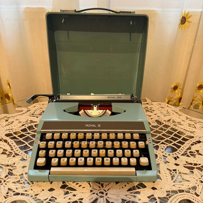 masina de scris Royal FUNCTIONALA