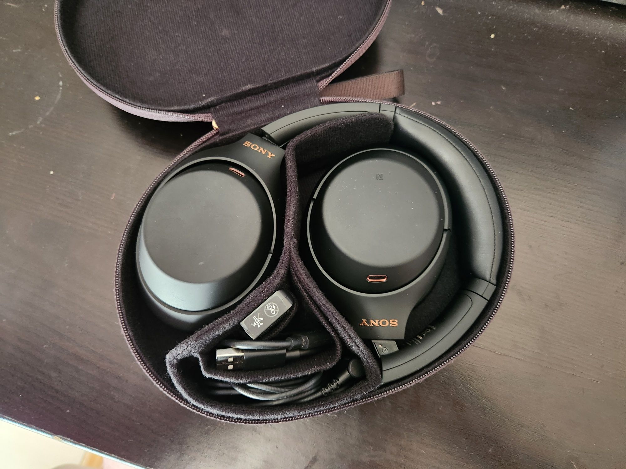 Casti Sony WH-1000XM4