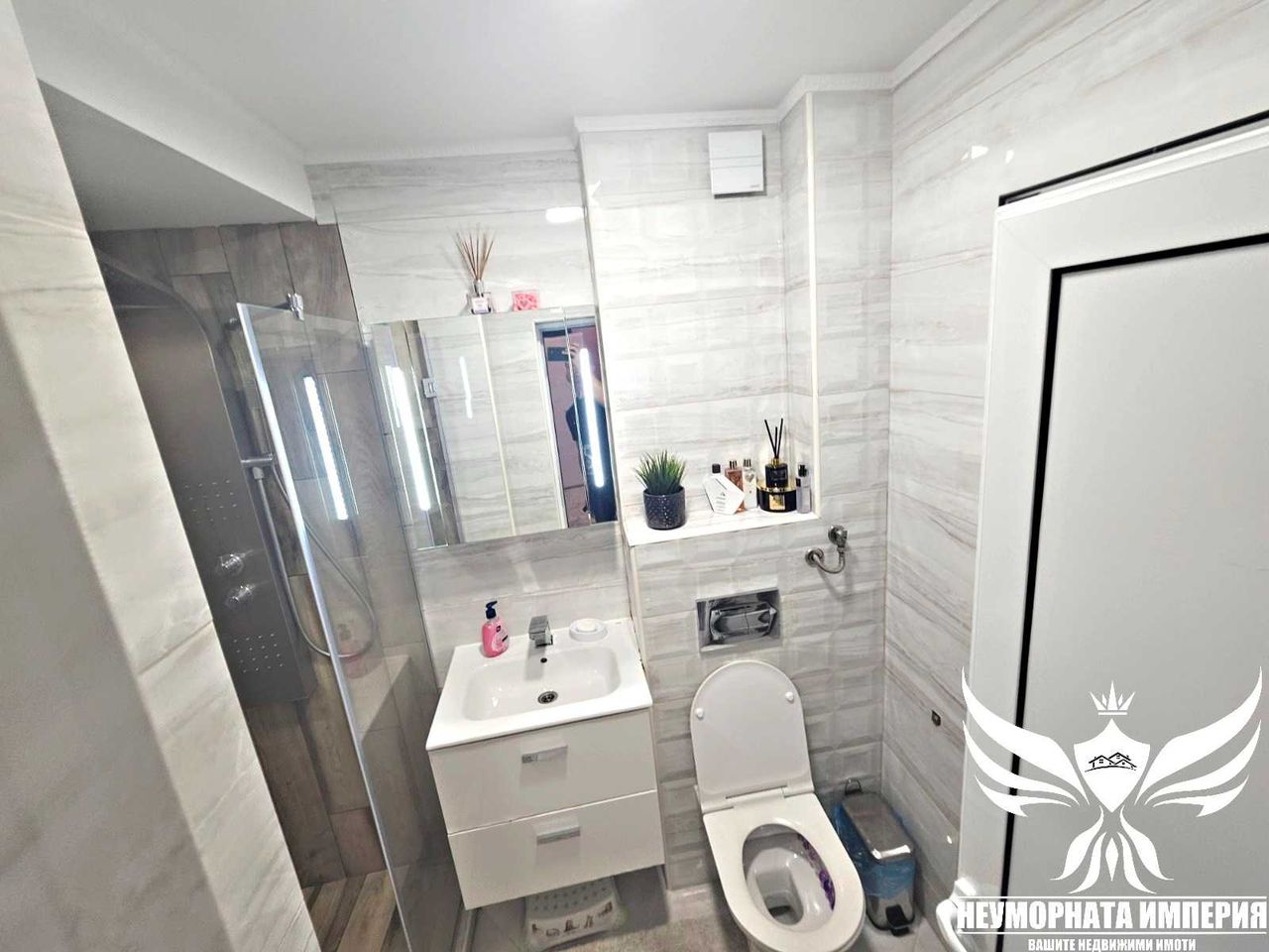 Дава се под наем Тристаен апартамент в Асеновград - 80 кв.м за 362 € - Снимка #10