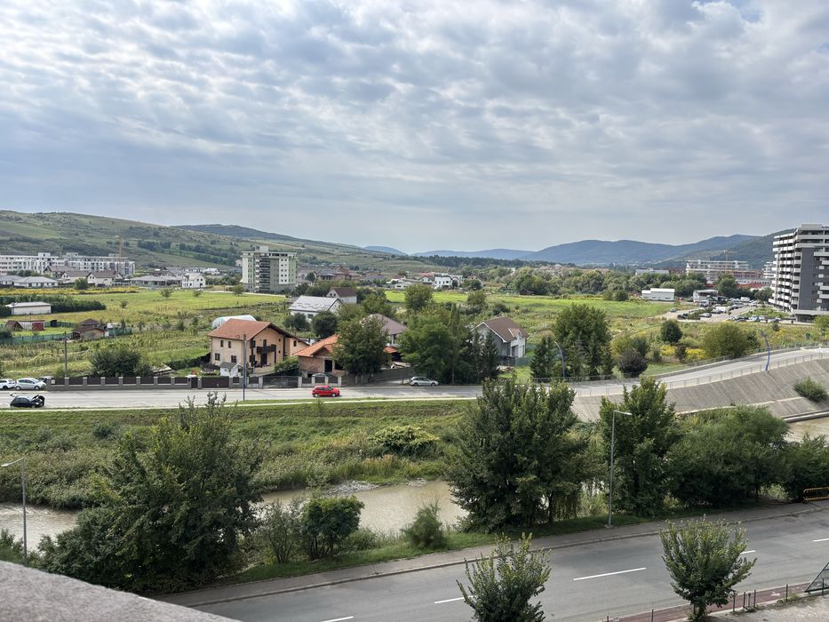 Inchiriez apartament regim hotelier