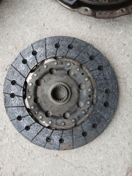 Маховик Тойота авенси т25 д-кат