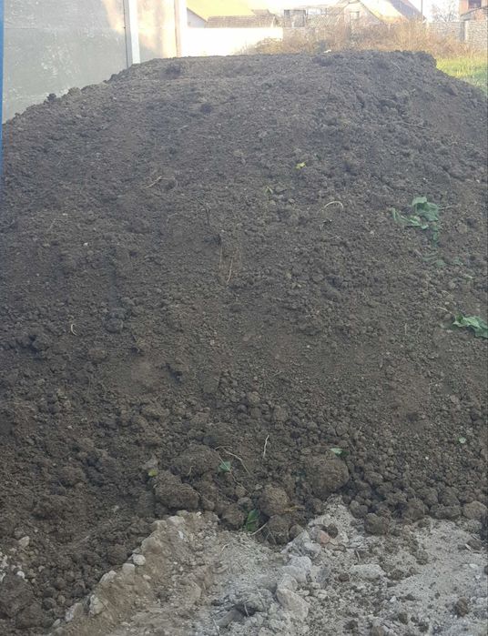 Pământ negru vegetal, pământ de umplutură