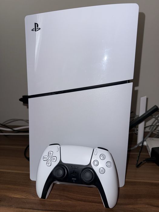 PS5 Slim 1TB + 28 игри