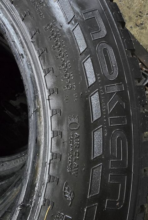 R 17 Nokian зимние шины комплект