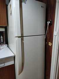 Холодильник двухкамерный LG, total no frost, с конвекцией