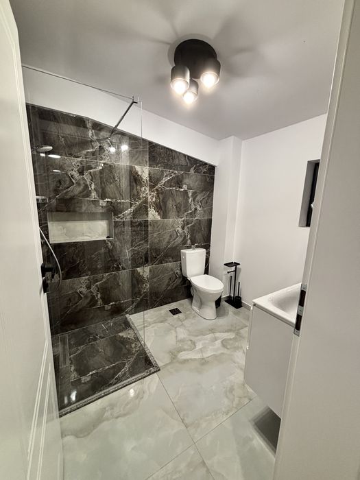 Inchiriez apartament nou in regim hotelier in Craiova