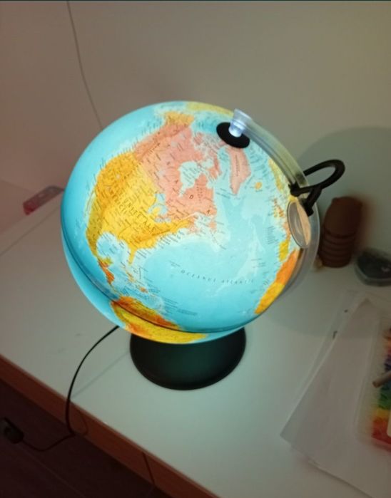 Glob pamantesc iluminat diametru 30cm lampa veioza bec lumina interior