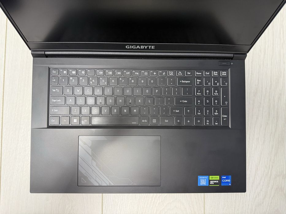 Gaming Gigabyte G7 MF GIGABYTE RC57 RTX 4050