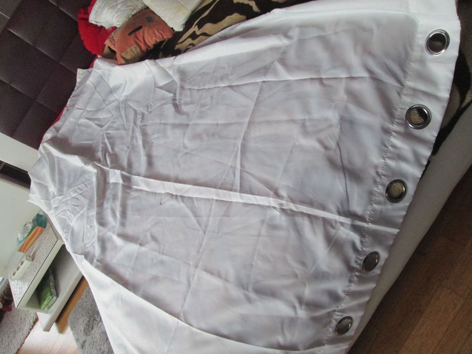 pereche draperii/perdele albe cu inele