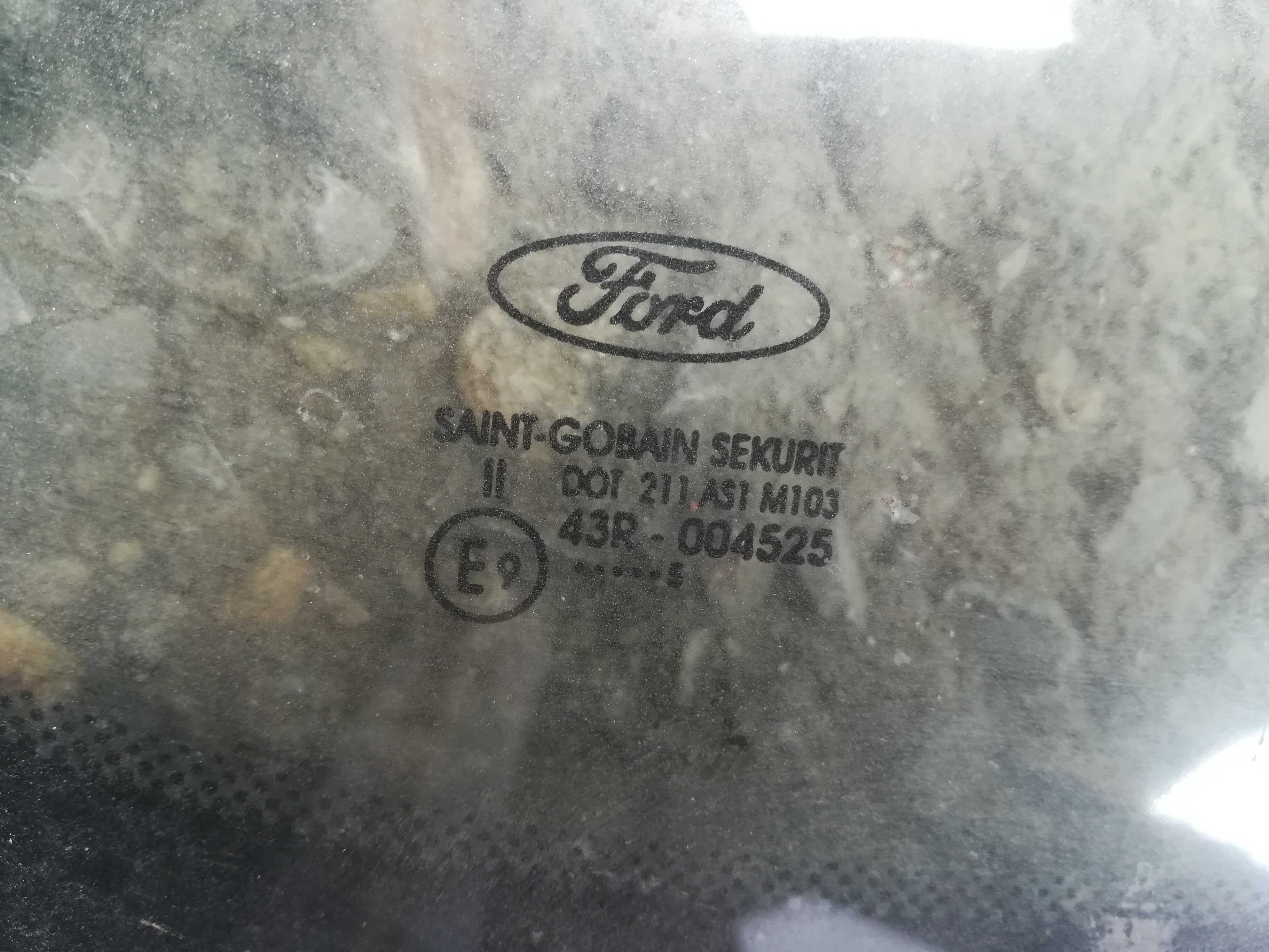 Ford Focus MK2 Форд Фокус МК2 челно предно стъкло