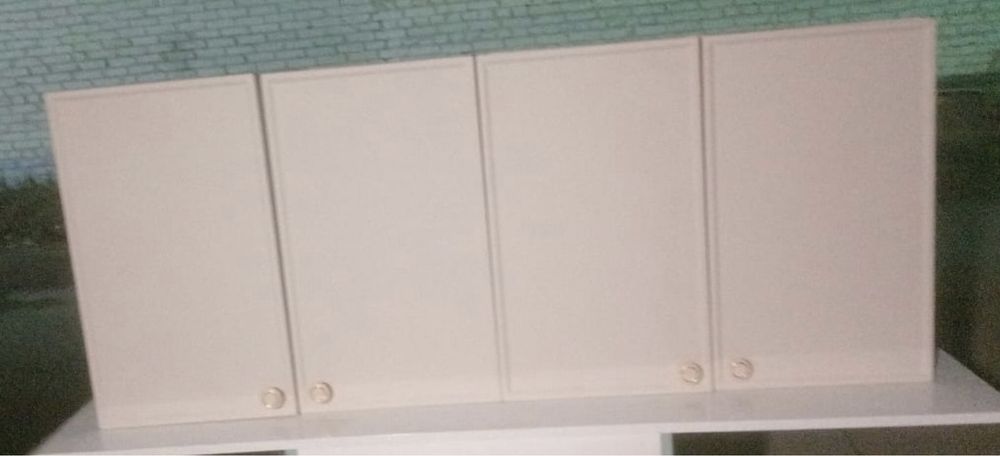 Продам НОВЫЕ кухонный шкафы: навесные и нижние,  из материала МДФ