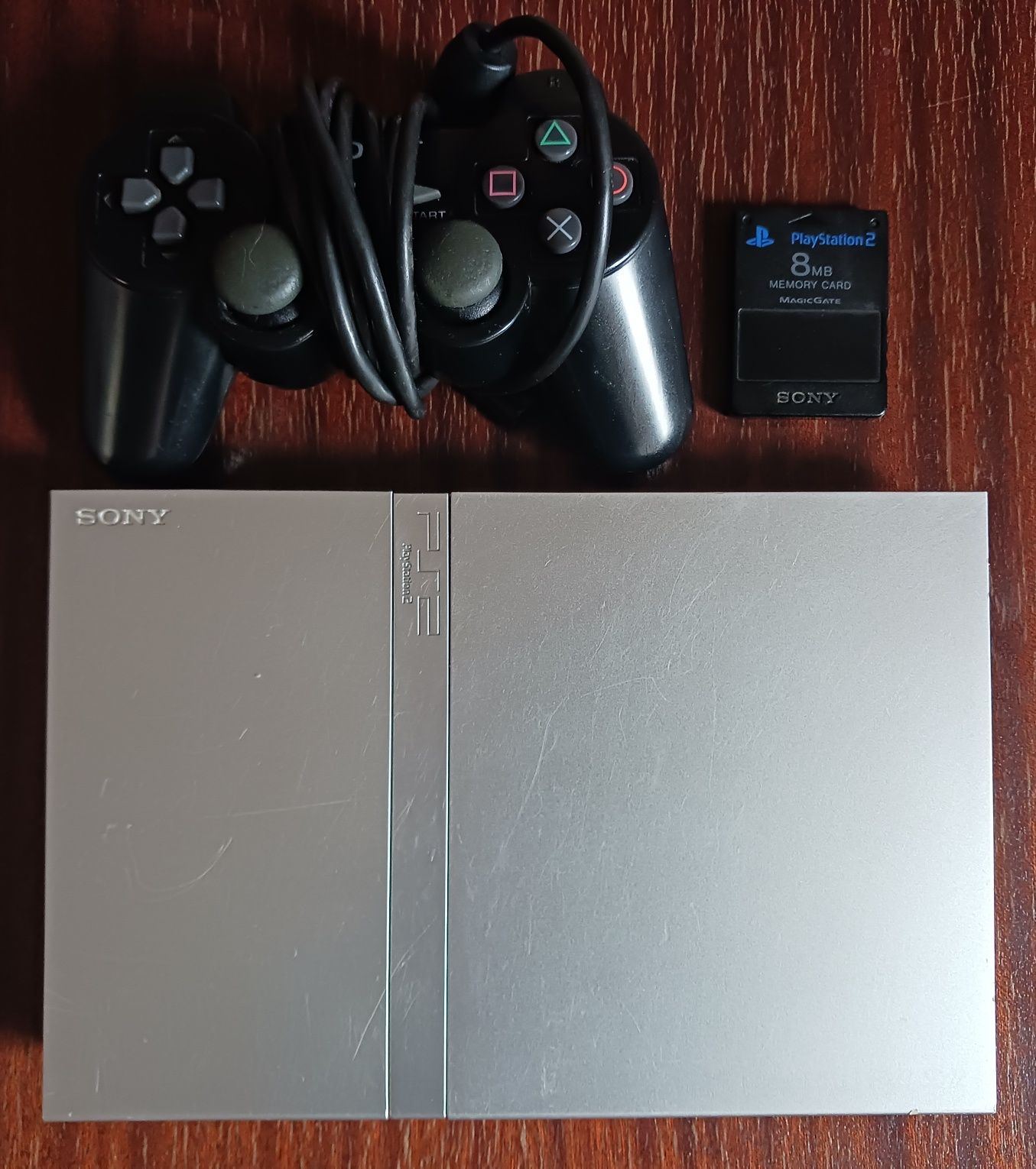 PlayStation 2 Slim Silver + DualShock контролер + мемори карта