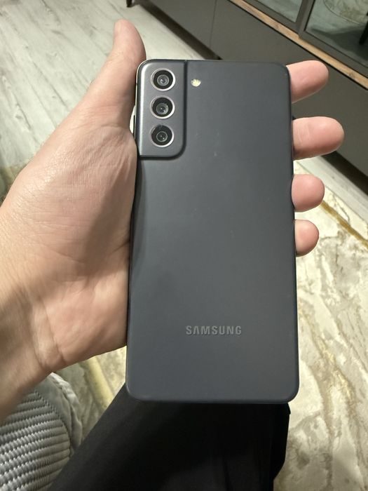 Самсунг galaxy S21 FE