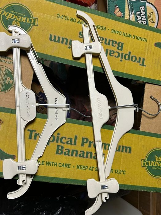 Киім ілетін вешалка