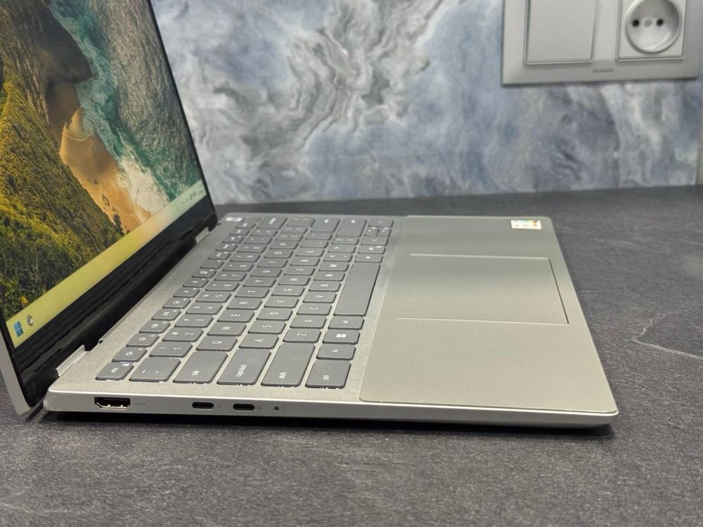 Dell inspiron x360 i5-1235U / 16 / 256 SSD M2