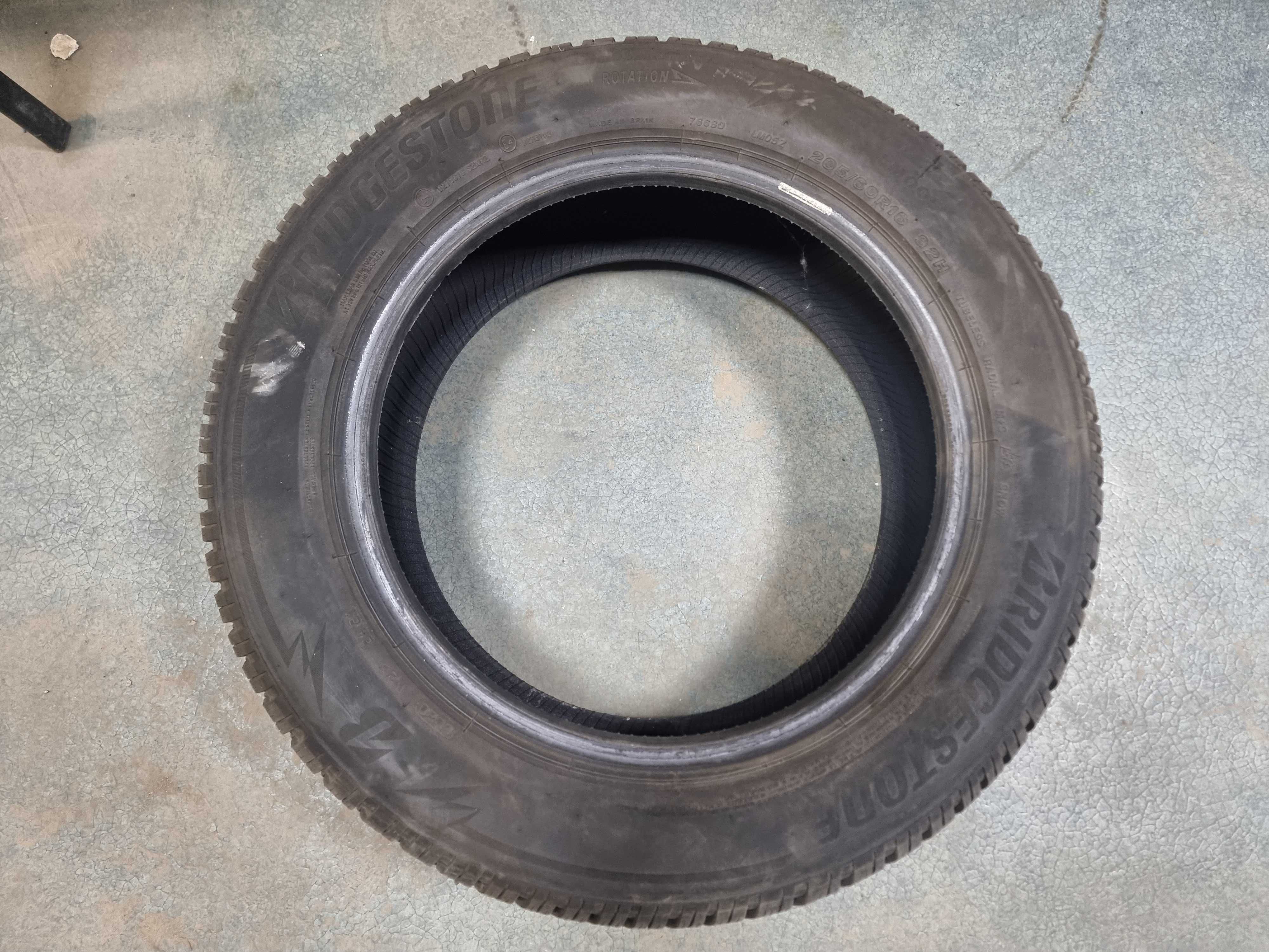 4бр зимни гуми bridgestone 205/60 R16 92H