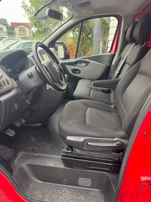 Renault Trafic 2015 200.000 km TVA deductibil în rate fixe fara avans