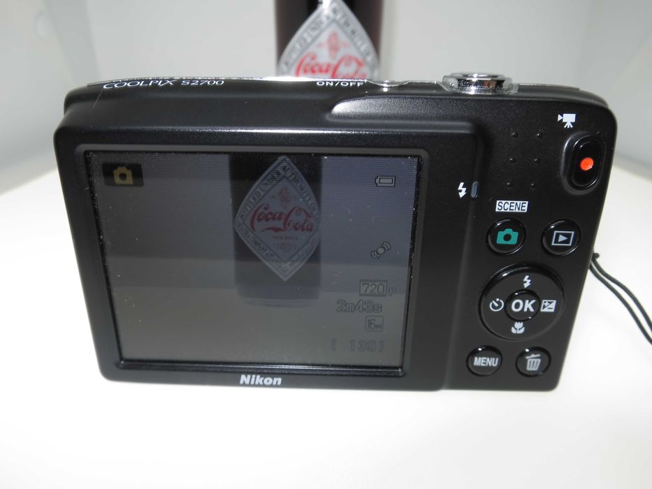 Nikon Coolpix S2700 компактен цифров фотоапарат камера отличен НОВ