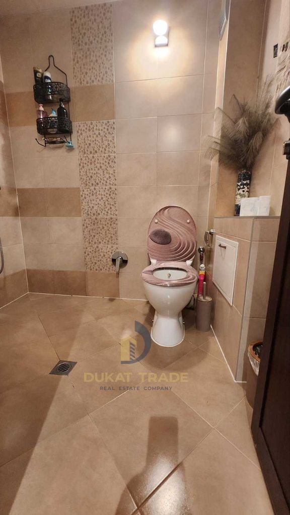 Продава се Двустаен апартамент в Плевен, Идеален център - 80 кв.м за 950 €/кв.м - Снимка #5