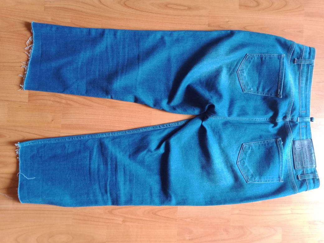 Pantaloni tip blugi 3/4 pentru femei nr 46