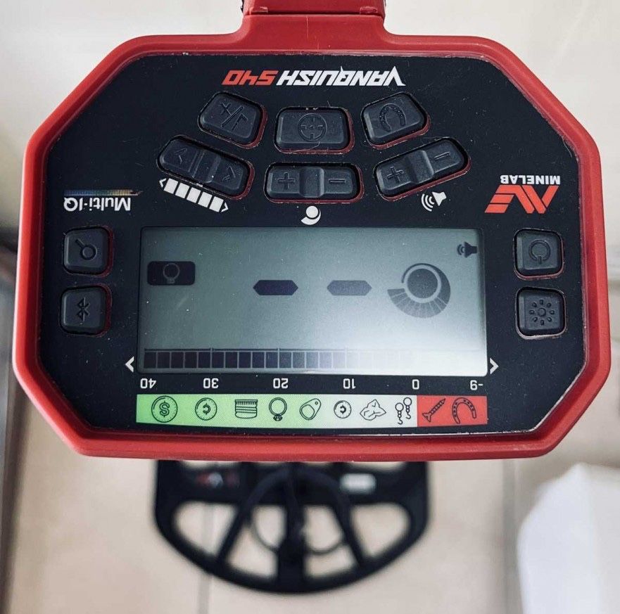 Металотърсач MINELAB VANQUISH 540ST с документи!