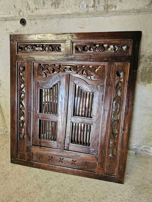 Витрина за стена в стил Рустик