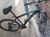 Велосипед Cronus  Цвет:черный лаймовый
