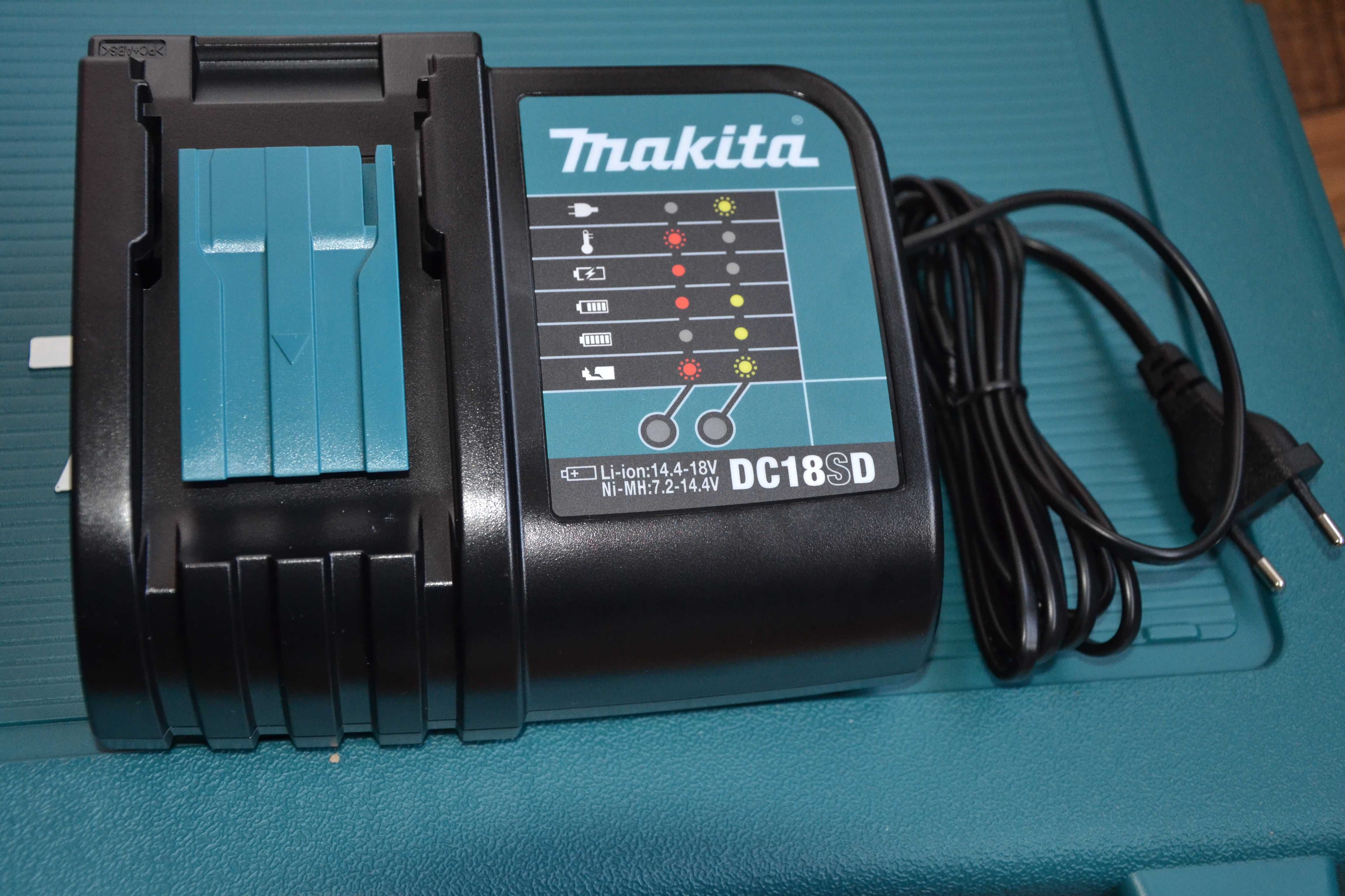 Ново оригинално зарядно устройство Makita