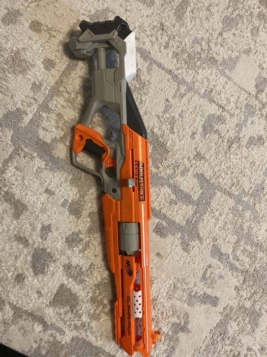 Игрушечный пистолет Nerf