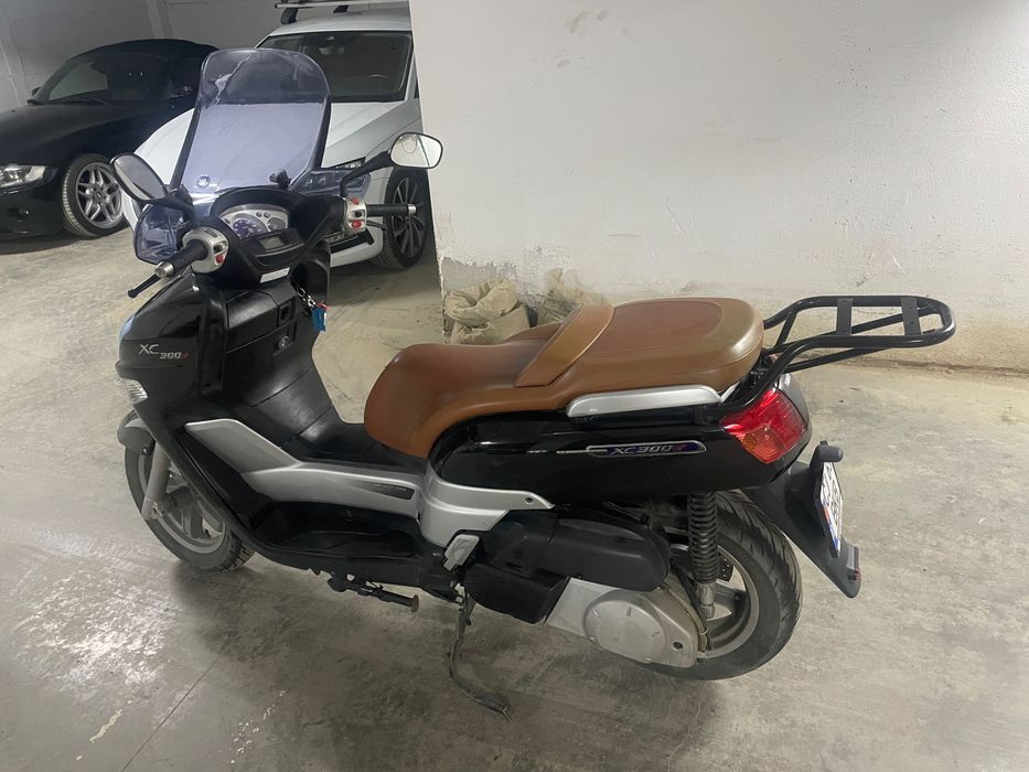 Scuter Motocicleta yamaha motor 300 cmc