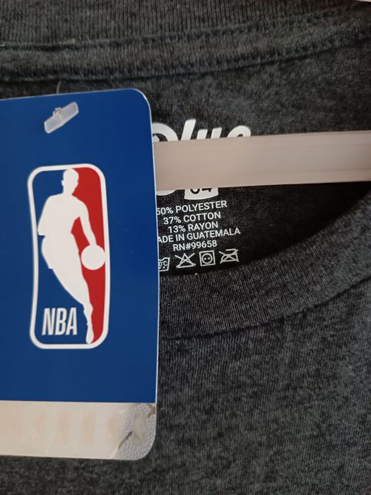 Баскетболни потници,тениски,ветровки на NIKE