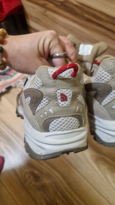 Маратонки the nort face-38 номер