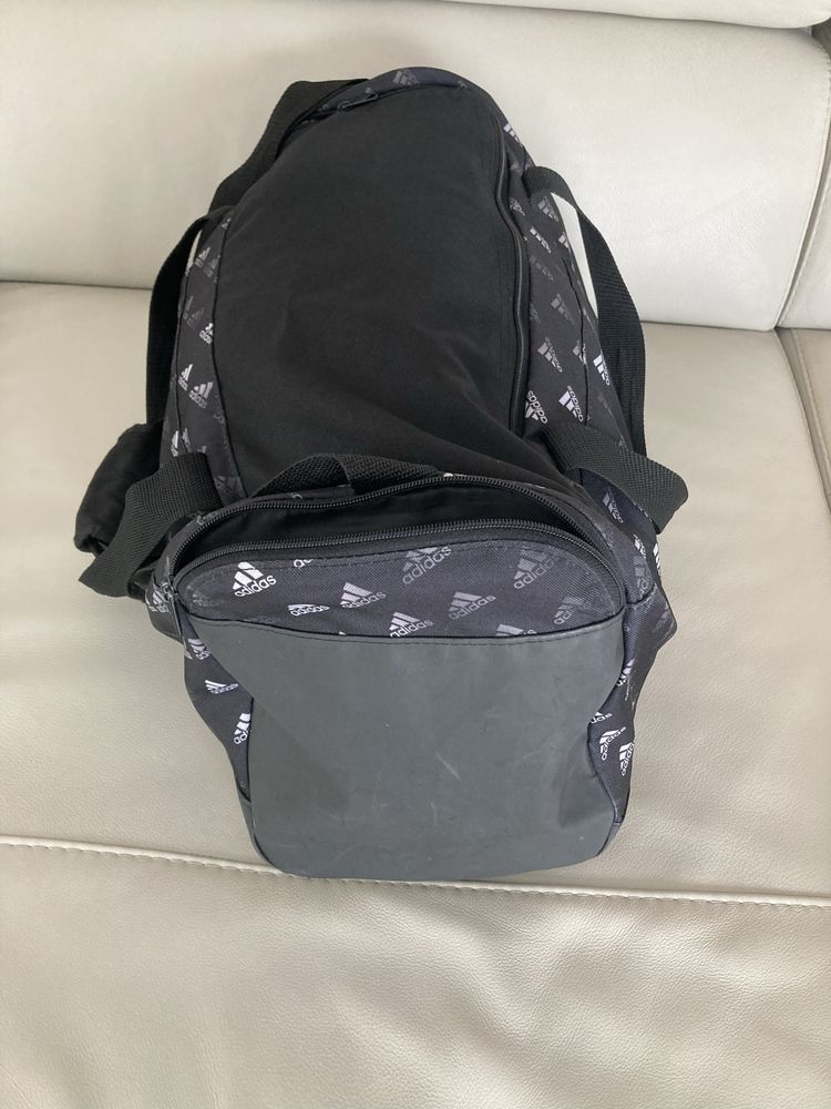 Сак и раница ( adidas , nike )