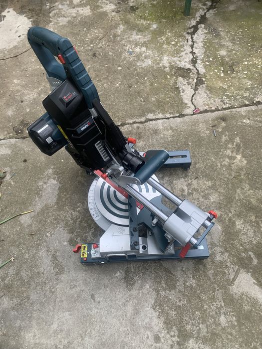 Bosch GCM 18V-216/2022г/безчеткова пендула /+ стойки