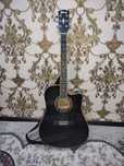 Gitara sotiladi!