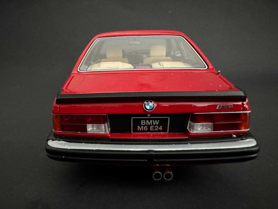 Macheta BMW M6 1/18 OTTO