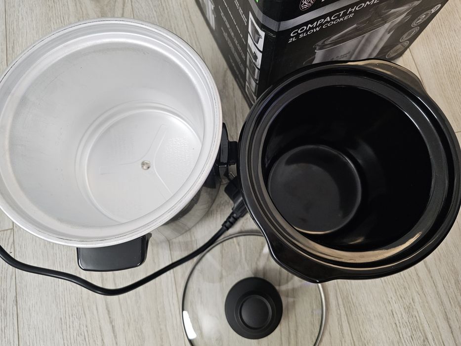 Slow cooker Russell Hobbs Compact 2L