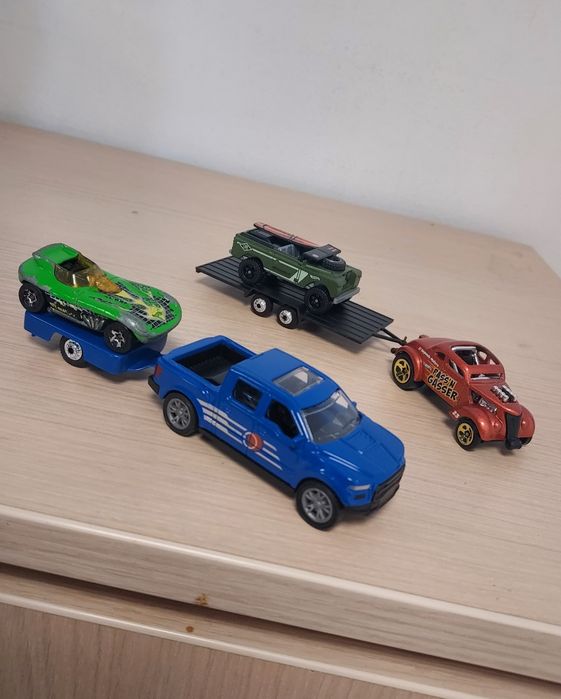 Machete masinute Ford Raptor,Land Rover,Buggy+remorca Hotwheels,Grell
