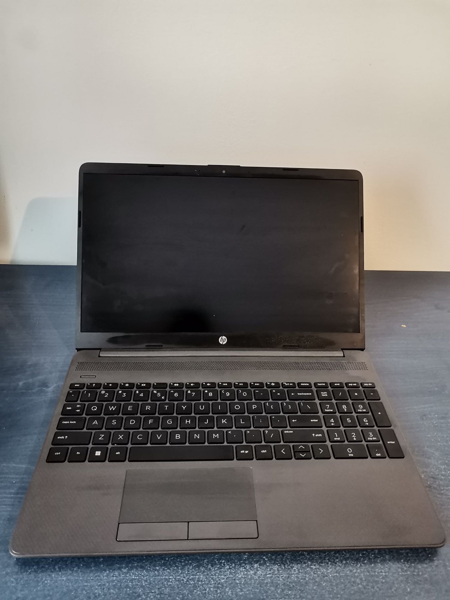 Laptop HP 255 G8 procesor Ryzen 3, 8GB RAM