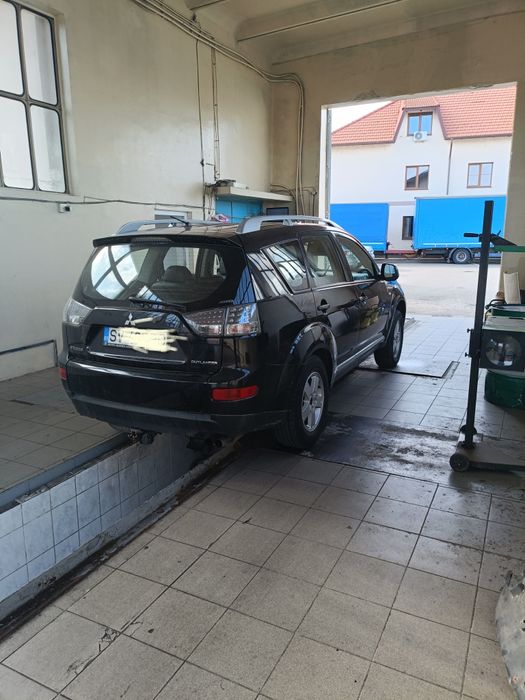 Mitsubishi outlander 2008