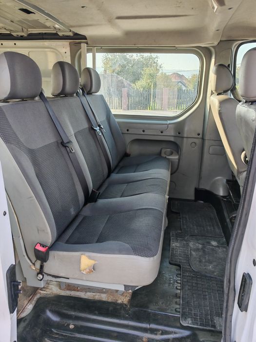 Vând Opel Vivaro 2.5 CDTI 150 CP