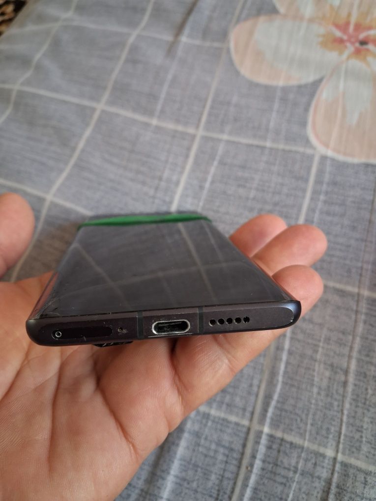 Huawei P 30 pro сотилади